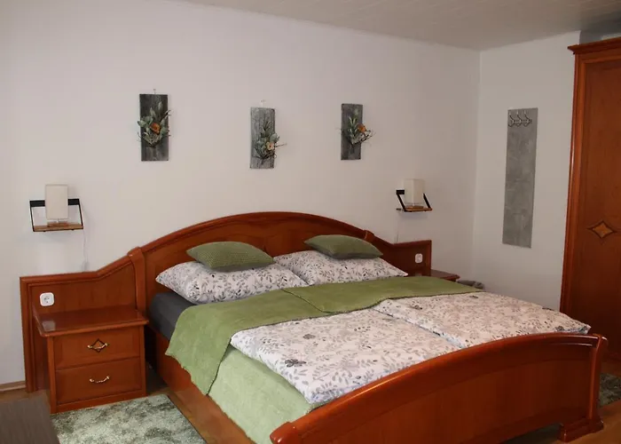 Bluetenhof Apartment \